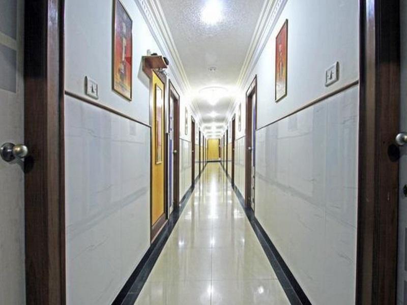 Oyo Hotel Ganga Sagar Near Sri Someshwara Swami Temple Bangalore Esterno foto