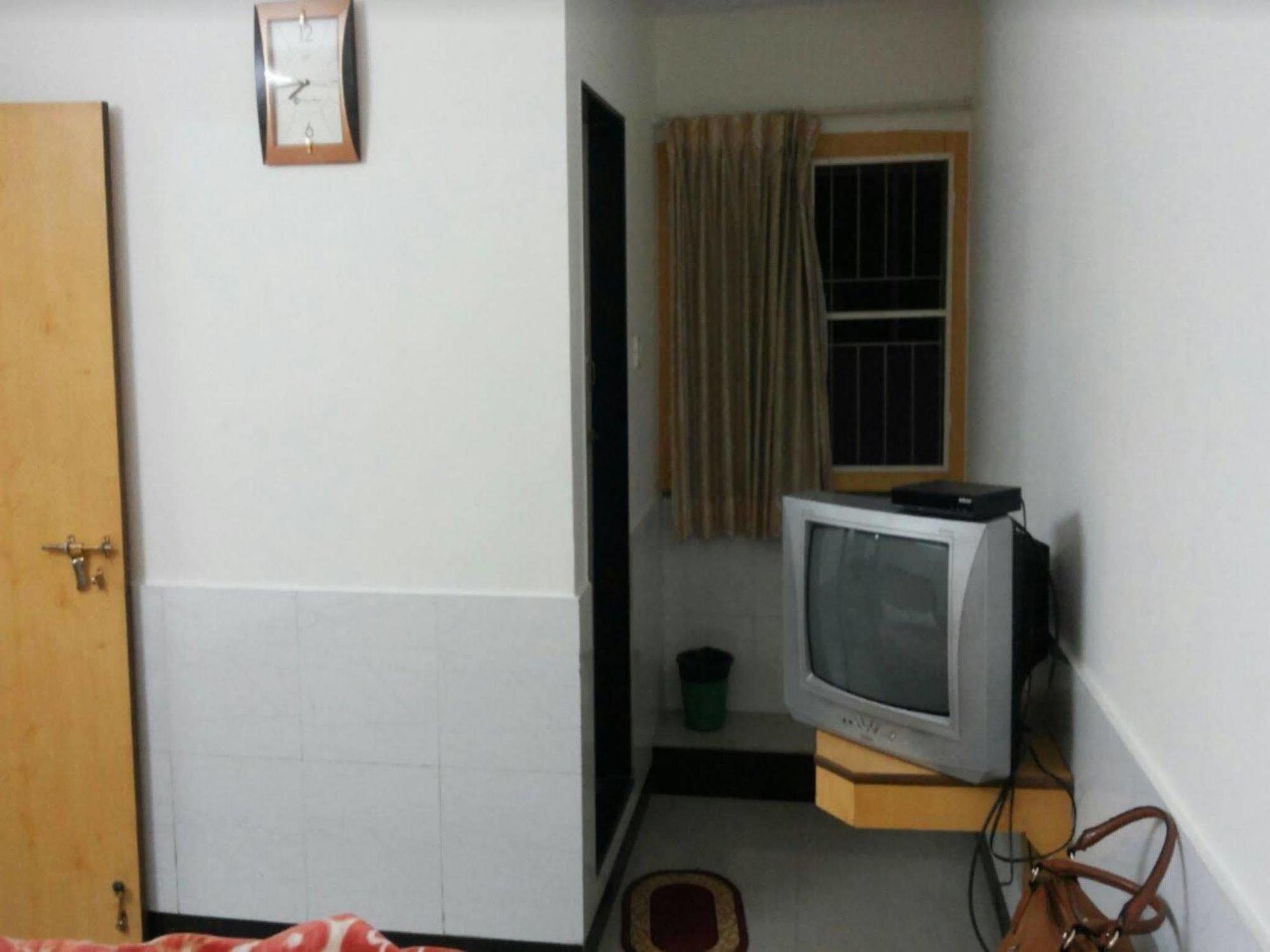 Oyo Hotel Ganga Sagar Near Sri Someshwara Swami Temple Bangalore Esterno foto