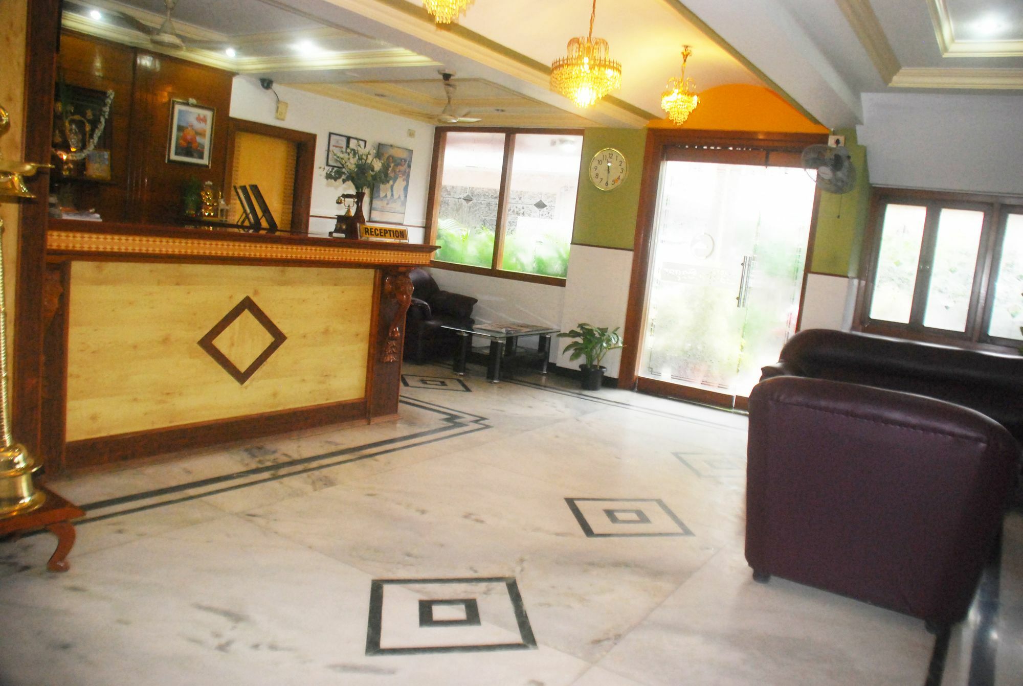 Oyo Hotel Ganga Sagar Near Sri Someshwara Swami Temple Bangalore Esterno foto
